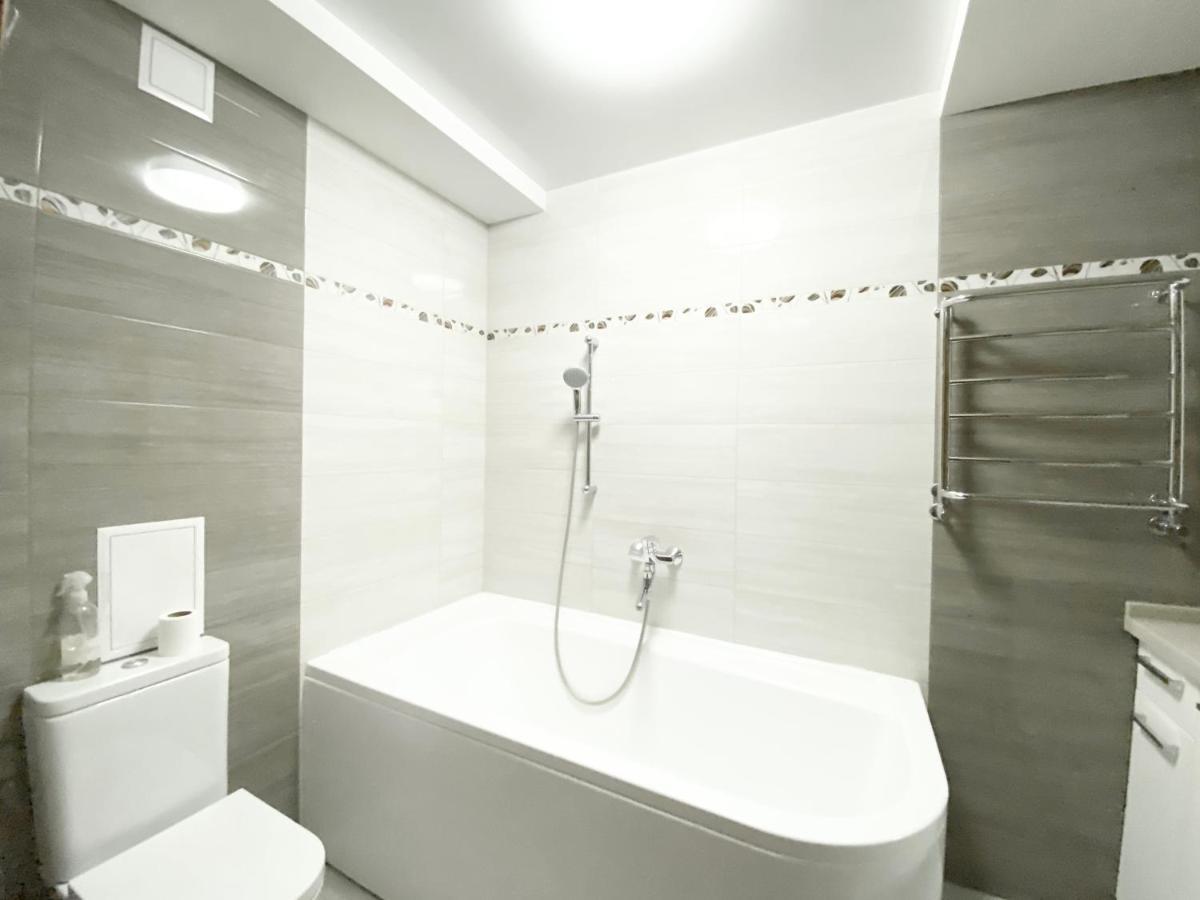 2-Bedroom Apartment Most City Area, Ekaterynoslav Square Dnepropetrovsk Exterior foto