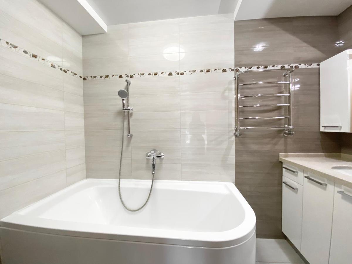 2-Bedroom Apartment Most City Area, Ekaterynoslav Square Dnepropetrovsk Exterior foto