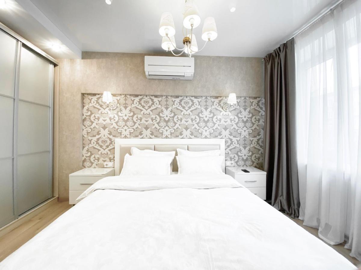 2-Bedroom Apartment Most City Area, Ekaterynoslav Square Dnepropetrovsk Exterior foto